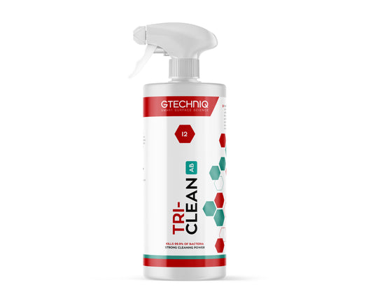 A bottle of GTechniq GTECHNIQ | I2 TRI - CLEAN on a white background.