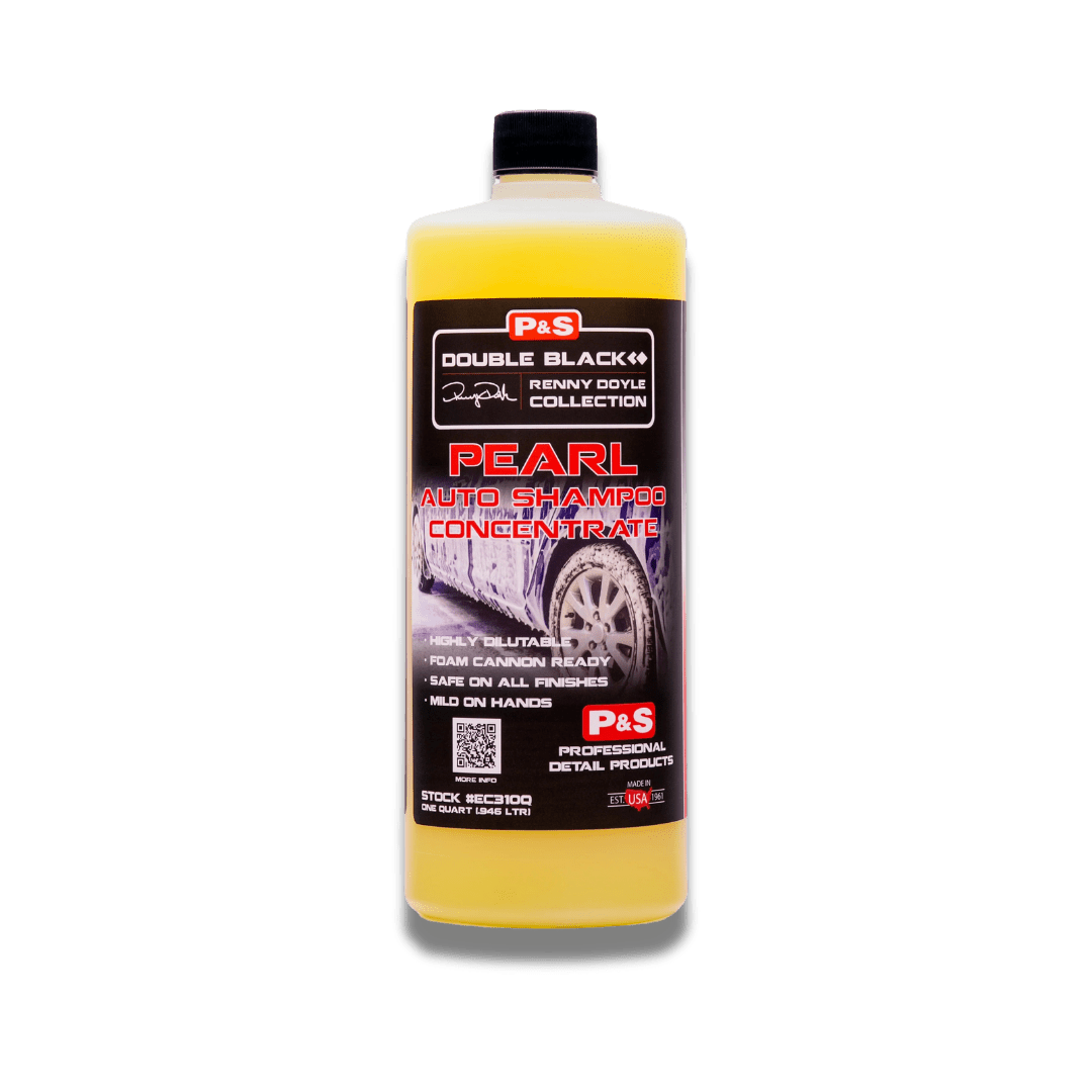 A bottle of P&S Pearl Auto Shampoo on a white background.